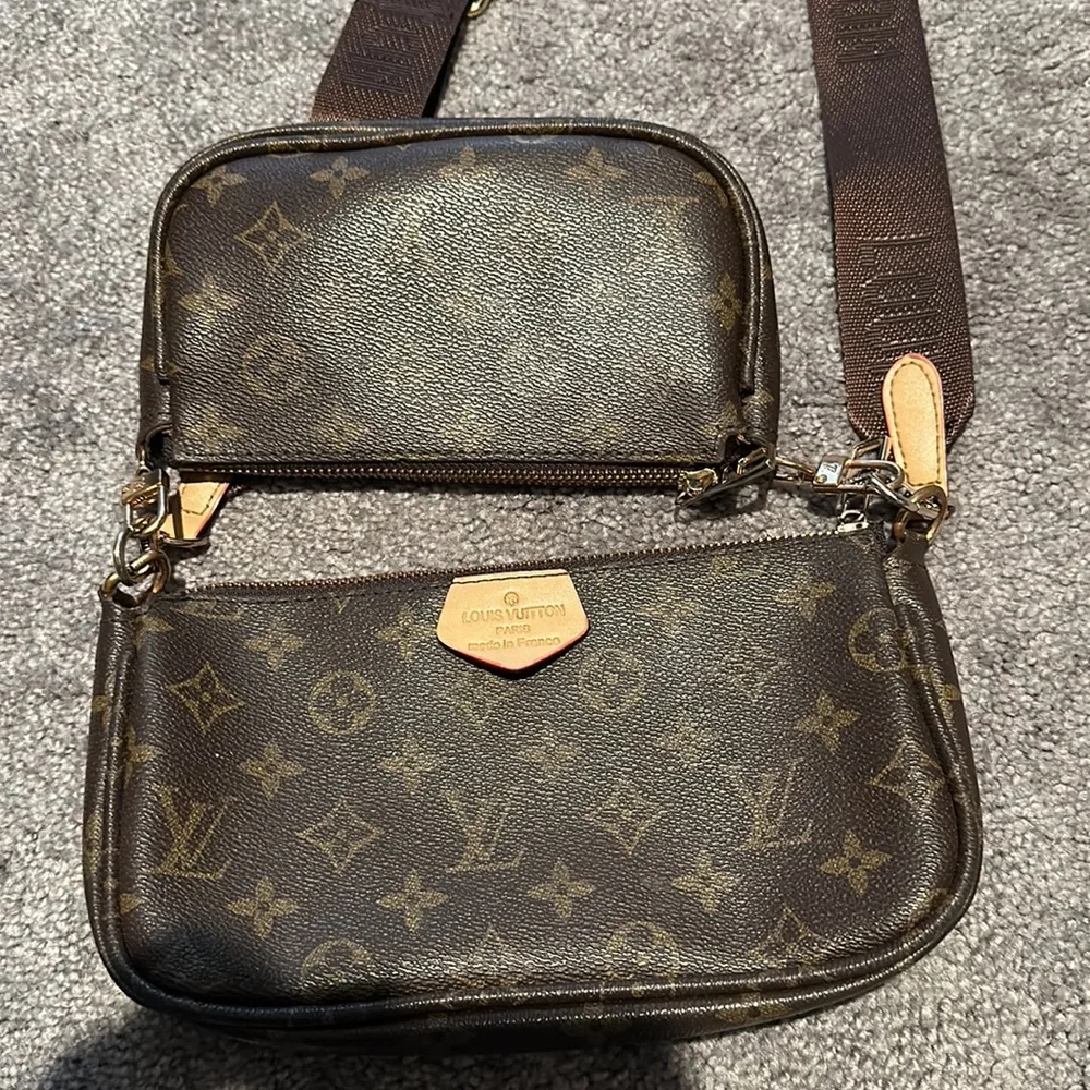 Bag - Picture 2 of 5